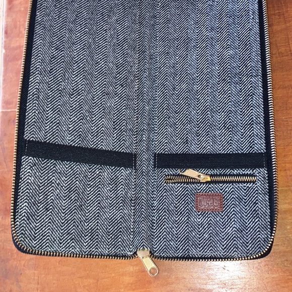 👔🧶 Moore & Giles Tie Case with Black and White Herringbone Fabric 🧳👔 - Picture 4 of 8